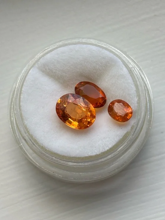 Set of 3 Orange Garnet Gemstones – Oval Faceted Hessonite Garnet Lot Warm Tones - Picture 4 of 15